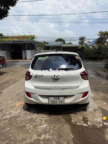 Hyundai i10 2015 Trắng
