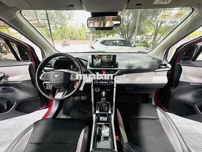 Toyota Veloz Top 2025 9.000 km Đỏ