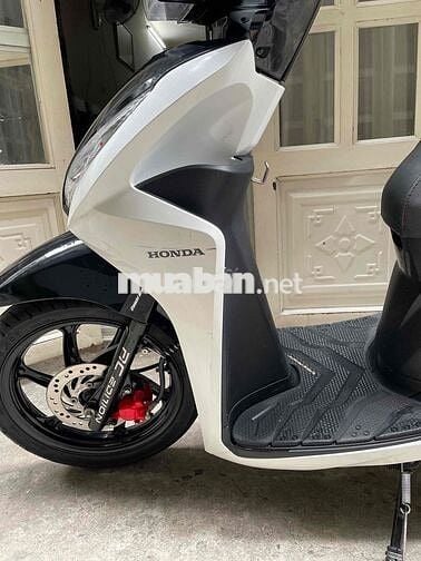 Honda Vision khoá Smartkey Trắng đen sport