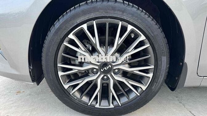 Kia K3 Premium 1.6 AT 2022 Tự động bản full giá to