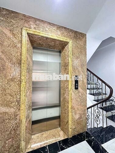 Hơn 10đ - TT Cầu Giấy 40m2 x 6T thang máy, ngõ thông, lô góc 2 thoáng.