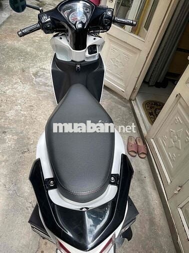 Honda Vision khoá Smartkey Trắng đen sport