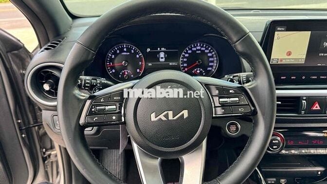 Kia K3 Premium 1.6 AT 2022 Tự động bản full giá to