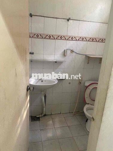 Nhà nguyên căn cho thuê 4*16m2 Ấp Đông 1 cũ