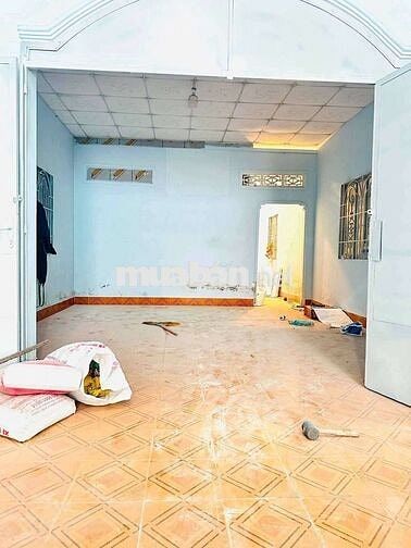 Cho thuê nhà 180m2 gần đường  MPTV