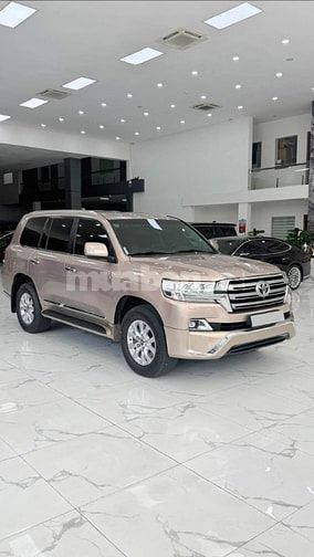 Bán Toyota Land Cruiser 4.6 V8 sản xuất 2016.