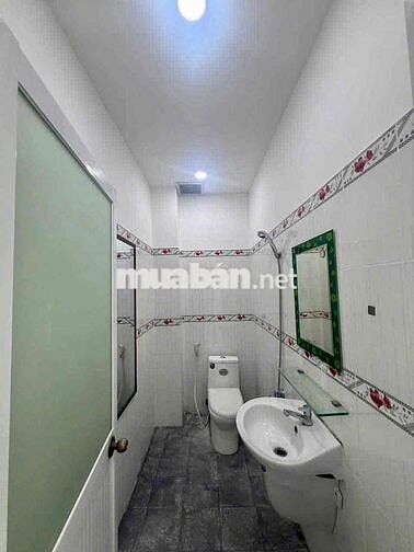 Cho Thuê Nhà Gần Chợ Vườn Lài DT 4x17 1Trệt 1Lầu 2Pn 3Wc Hẻm Ôtô