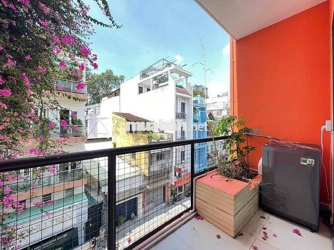 STUDIO bancol 35m2 ngay Nguyễn Văn Cừ quận 1