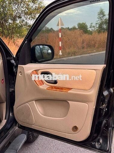 cần bán ford escape 5 chỗ gầm cao số tự động