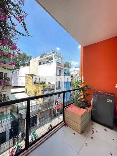 STUDIO bancol 35m2 ngay Nguyễn Văn Cừ quận 1