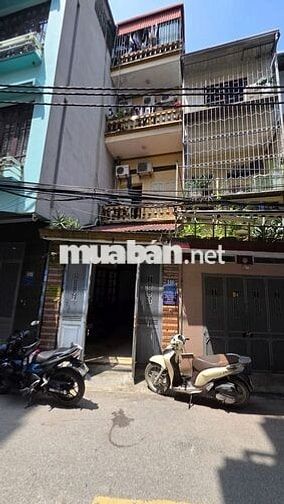 100 đại an văn quán ô tô tránh 4 tầng vừa ở vừa kinh doanh