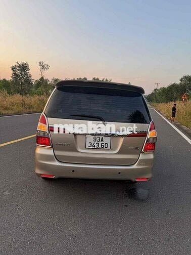 cần bán inova E 2015