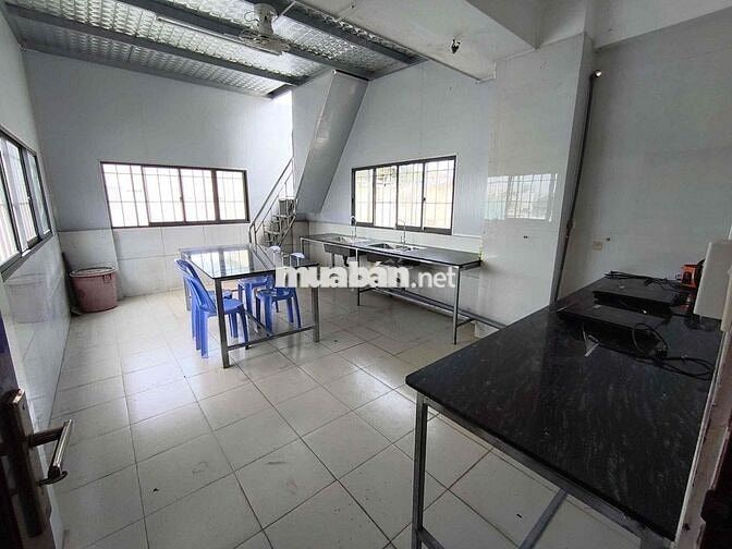 mini duplex  ngay cổng chính ĐH Y Dược Phù Đổng Thiên Vương chỉ 2tr