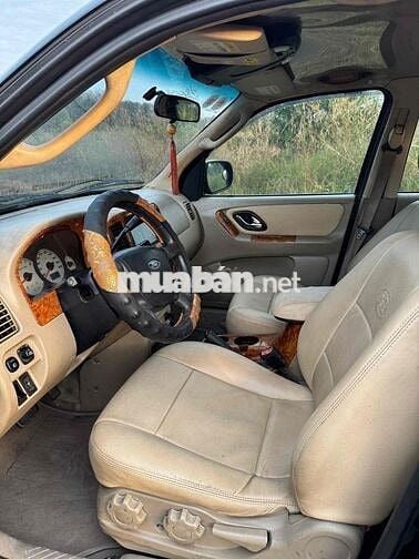 cần bán ford escape 5 chỗ gầm cao số tự động