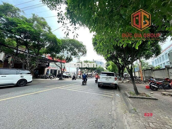 Bán nhà 1 trệt 2 lầu mặt tiền Phan Trung 245m2