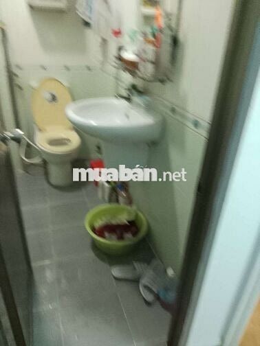 cho thuê nhà hẻm lớn 40m 3 phòng ngủ bùi Đình túy phường Bình thạnh