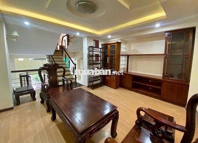 Cho thuê nhà HXH Huỳnh văn Bánh 4x18m trệt Lững 2L st