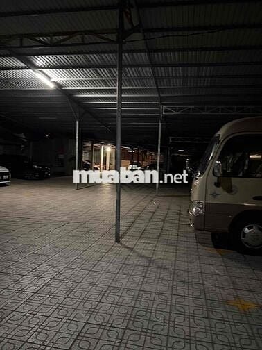 nhà 1 chệch 1 lầu mặt tiền đường cây me 5tr