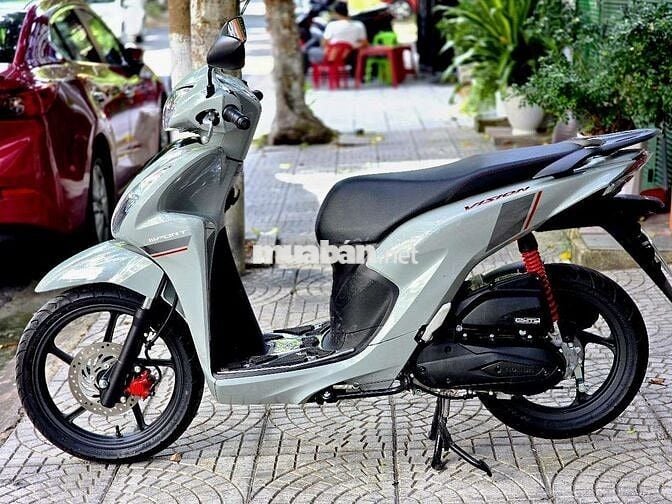 Honda Vision 2026 Xám 600 km