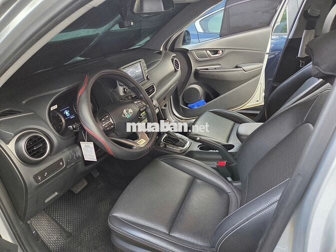 Hyundai Kona Đặc biệt 2020 Bạc 35.000 km