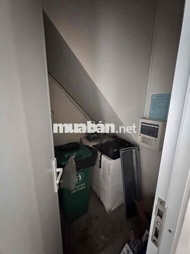 Cho thuê MT 8x7m Lương Hữu Khánh sát Nguyễn Thị Minh Khai Q1