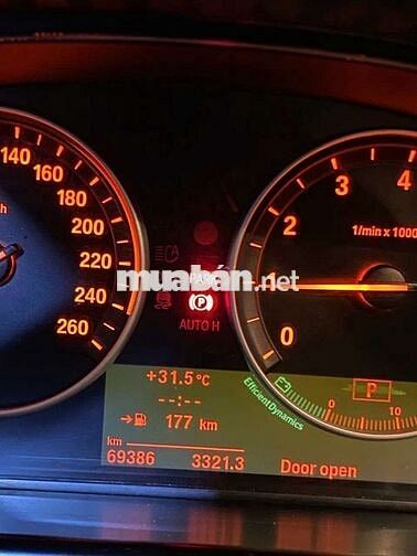 BMW 528i 2010 Trắng 60.000km