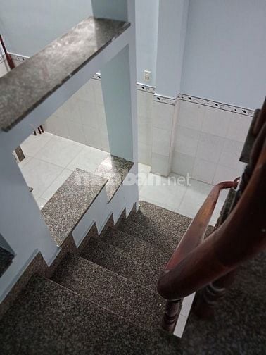 Cho thuê nhà 2lầu 3pn (3.5m x 8m) đường Lê văn Khương vào 30m 