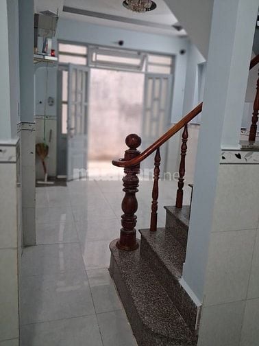 Cho thuê nhà 2lầu 3pn (3.5m x 8m) đường Lê văn Khương vào 30m 