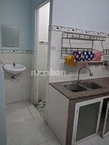 Cho thuê nhà 2lầu 3pn (3.5m x 8m) đường Lê văn Khương vào 30m 
