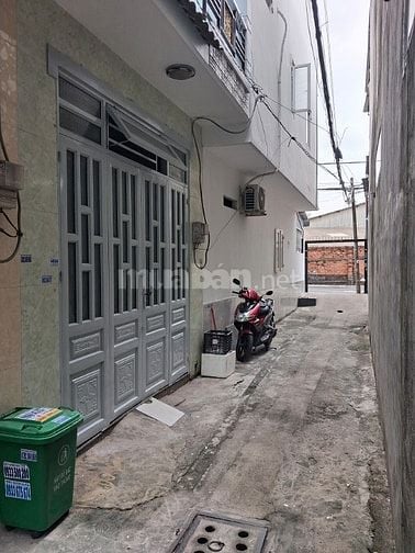 Cho thuê nhà 2lầu 3pn (3.5m x 8m) đường Lê văn Khương vào 30m 