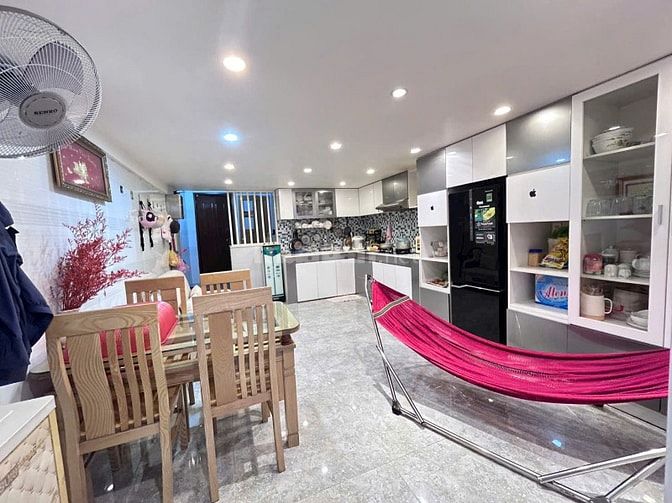 Tầng trệt CC TrầnHưngĐạo P7Q5 105,99m2 SHR gần NH Đồng Khánh hỗ trợ NH