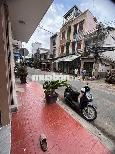 Cần bán căn hộ chung cư Cây Mai  Tầng trệt mặt tiền Đường 10m 