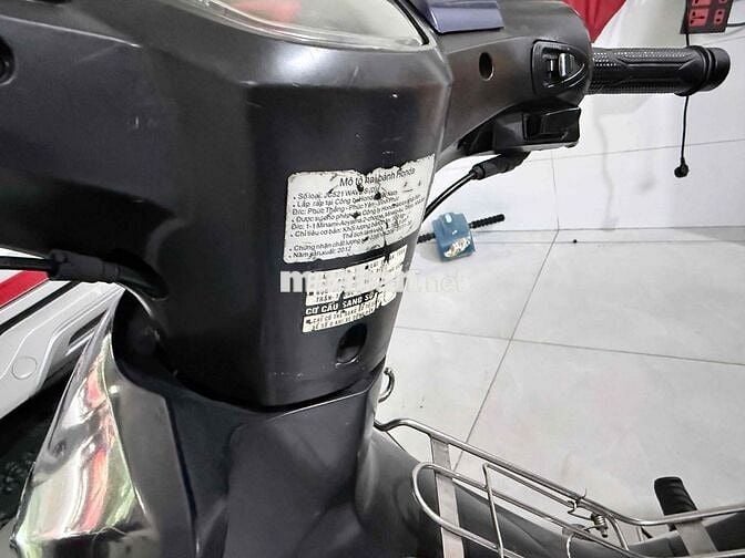 Honda Wave S110 sx2012 ngay chủ ký giấy tờ