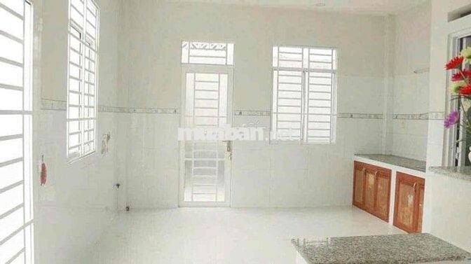 Cho thuê nhà đường ô tô Lê Văn Chí 2PN 4WC giá 10tr/th
