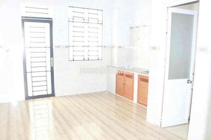 Cho thuê nhà đường ô tô Lê Văn Chí 2PN 4WC giá 10tr/th