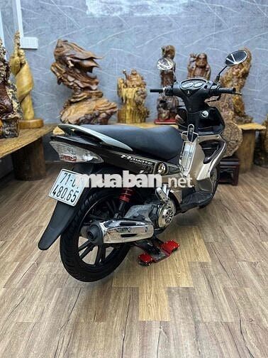 Suzuki Hayate dàn áo liền lạc, máy êm ru