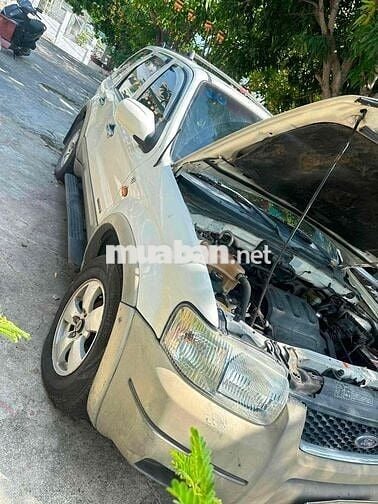 Ford Escape XLT Limited 2003 Trắng