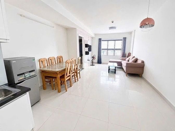 C/c sacomrel 584 -Lũy Bán Bích 2PN 87m2 nội thất y hình giá 10tr/th