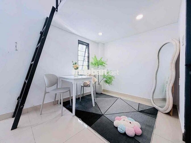 Cho Thuê Phòng Có Gác đi bộ đến Đại Học Công Thương - Lê Trọng Tấn