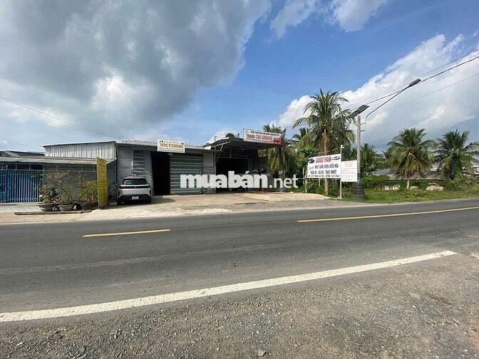 Bán nhà, đất, xưởng 5.500 m2 mặt tiền QL60 - Cách TP. Trà Vinh chỉ 4km