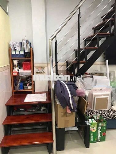 Nhà 3 tầng. 6,5 triệu/tháng. gần Học viện cán bộ, Bình Thạnh 