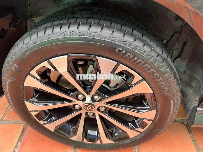 Veloz Top 2024 lướt 9.000 km 1 chủ Sài Gòn