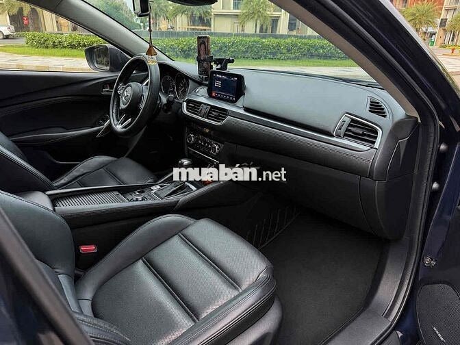 Mazda 6 2.0Premium 2017 Xanh Cavansite full option