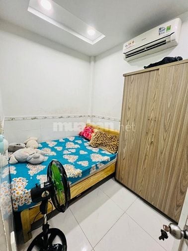 Nhà 35m², Hẻm Ba Gác, Gần Đường Huỳnh Tấn Phát.
