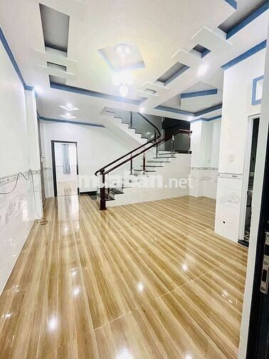 CHO THUÊ NHÀ TRỆT 3 LẦU VỊ TRÍ ĐẸP, MỚI - FULL MÁY LẠNH - KDC NAM LONG