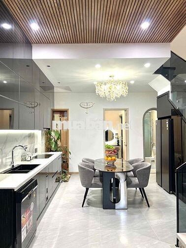 315 CHO THUÊ NHÀ 3 TẦNG KIỆT Ô TÔ HÒA MINH – GẦN BIỂN NGUYỄN TẤT THÀNH