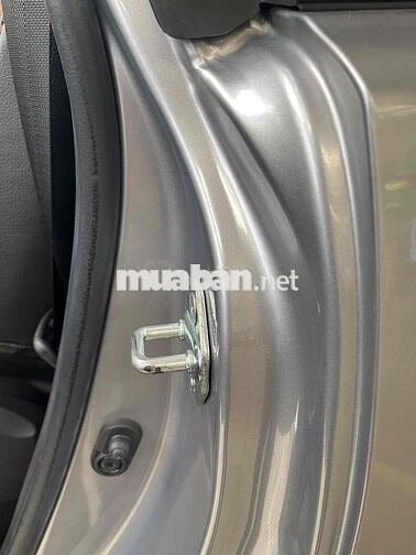 Toyota Innova 2.0G 2019 / Sơn zin 90%
