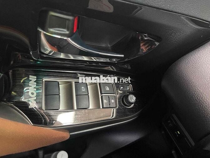 Toyota Innova 2.0G 2019 / Sơn zin 90%