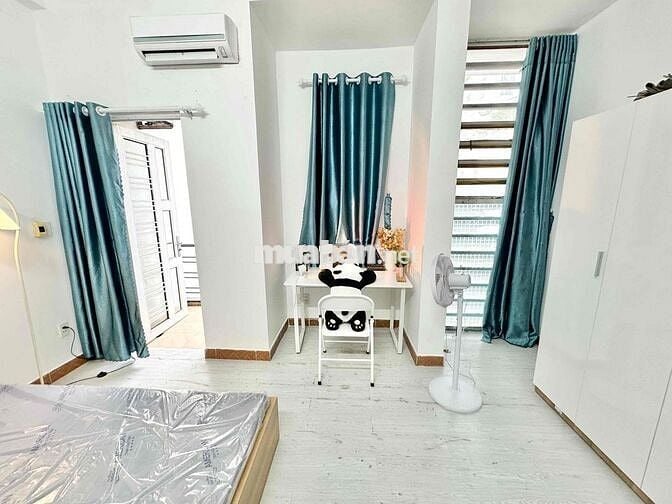 Căn hộ ban công, 1 phòng ngủ tách bếp 🔥
