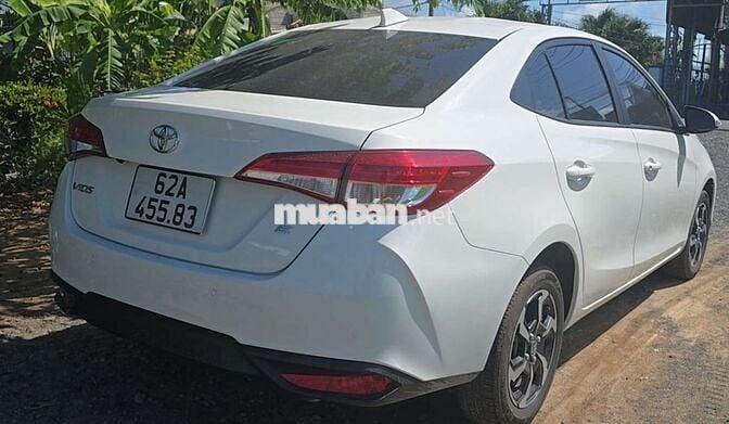 Toyota Vios E-CVT Trắng 5 chỗ